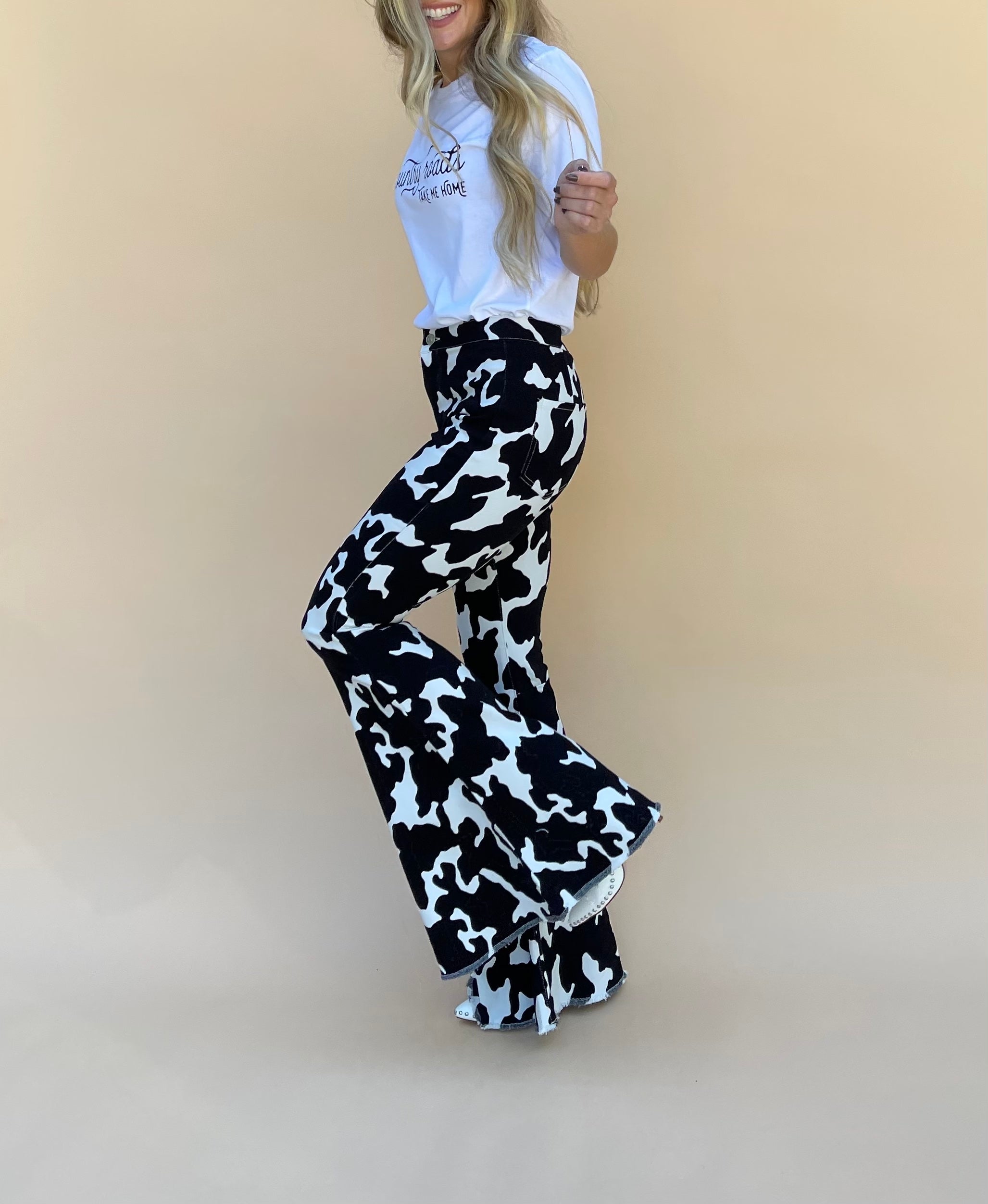 African print stretchy bell bottom pants.❤️‍🔥 – K.D.Kollections Store